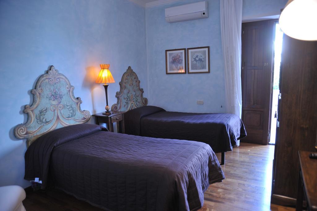 Relais Casabella Guest House มาร์ตินาฟรังกา ภายนอก รูปภาพ