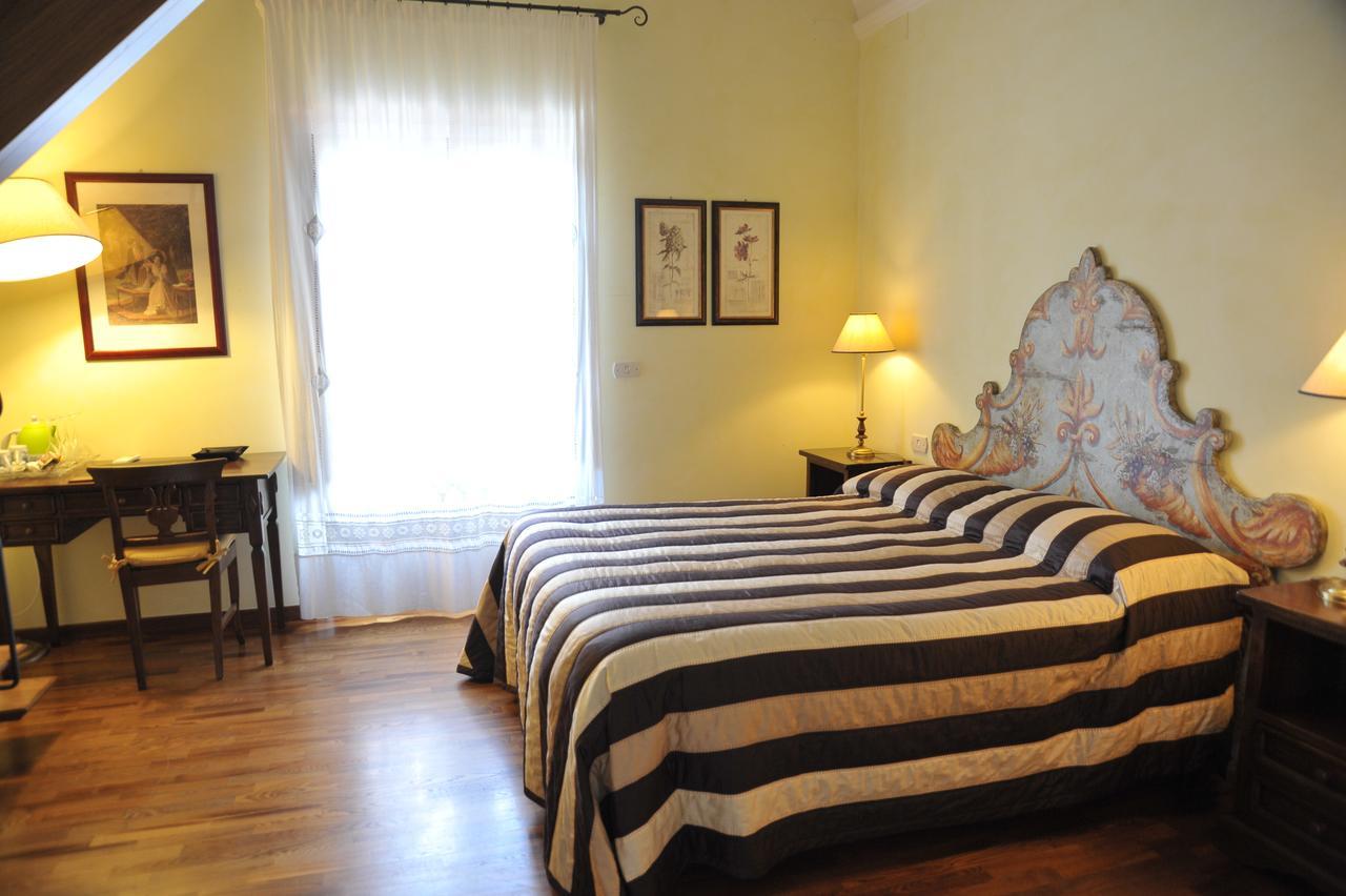 Relais Casabella Guest House มาร์ตินาฟรังกา ภายนอก รูปภาพ